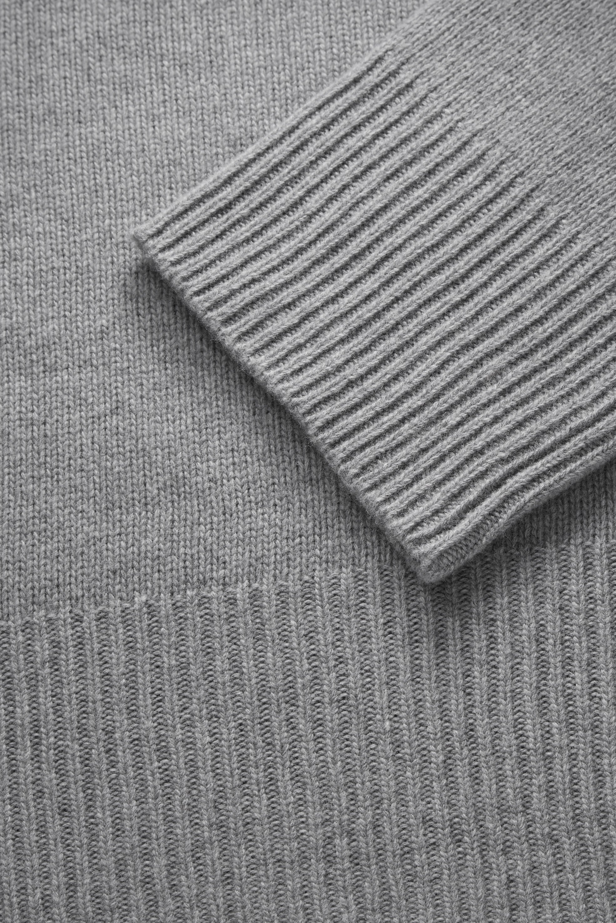 Skall Studio Silene t-neck Turtleneck Grey melange